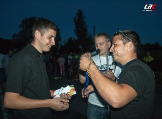 050.jpg