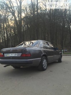 mercedes-benz_e-class__152527473fx.jpg