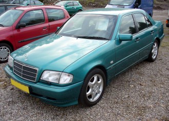 Mercedes-Benz_W202_C240_Sport.JPG