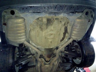 bmw75.jpg