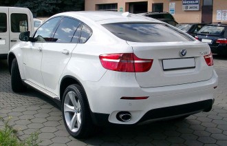 1024px-BMW_X6_rear_20081002.jpg