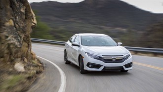 2017_honda_civic_LIFE1_ot_1105163_1280.jpg
