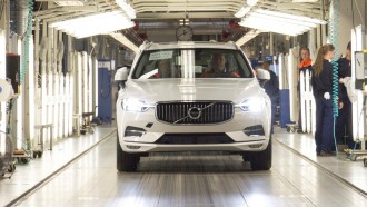 2018-volvo-xc60-first-production-car.jpg