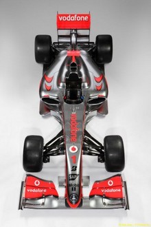 vodafone_mclaren_mercedes_mp4-24_-_overhead_view_-_a4__300dpi.jpg