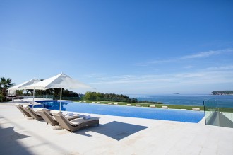 valamar-dubrovnik-president-pool-sea.jpg
