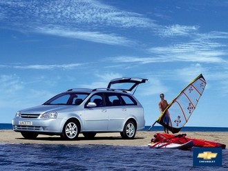 Chevrolet_Lacetti_wagon_ext_3.jpg
