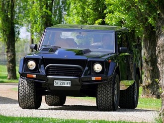 lamborghini_lm_002_1.jpg