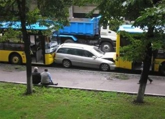 2 busses.JPG