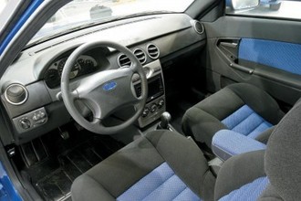 Lada PrioraCoupe 03.jpg
