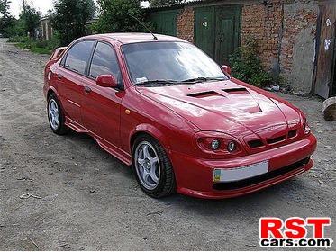 daewoo_lanos_425570_0.jpg