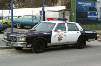 chevrolet_caprice_1978_police_car_schwarz_l.jpg