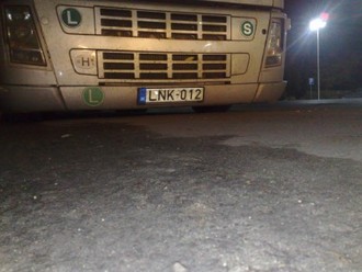 21102010040.jpg