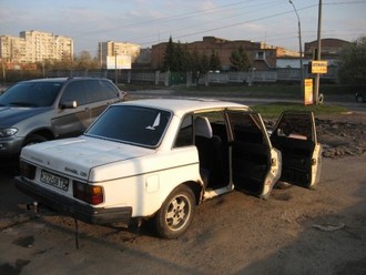 volvo car gangsta 112 4 small.jpg