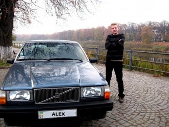 Volvo 760 1.jpg