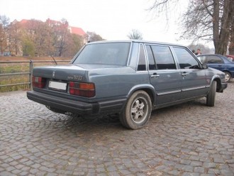 Volvo 760 3jpg.jpg