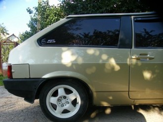 y_d703704b.jpg