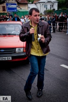 y_68066ef9.jpg