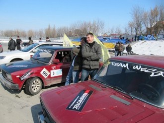 y_40de5b24.jpg