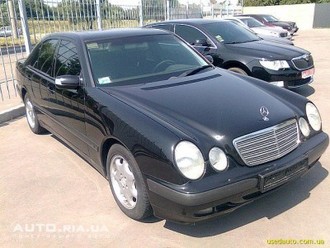mercedes_e220_97188.jpg