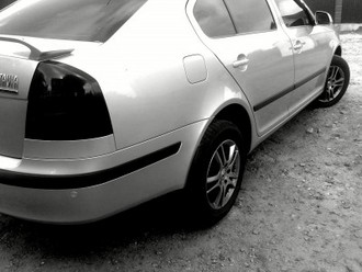 30092011489-001.jpg