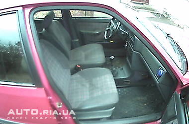 37111729bx.jpg