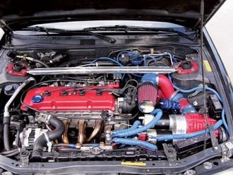 0406tur_03z+nissan_altima+engine_bay.jpg