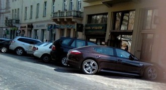 IMG152-01.jpg