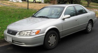 9021825_2000-2001_Toyota_Camry.jpg