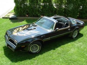 Pontiac Firebird Trans Am 1977.jpg