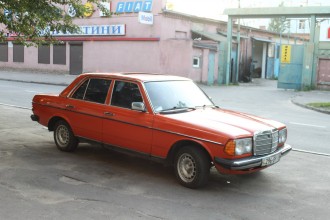 98ugsOhzKvI.jpg