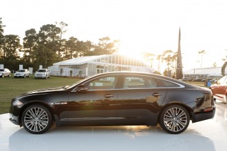 06-2013-jaguar-xj-ultimate-pebble.jpg