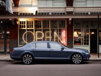 Bentley_Continental Flying Spur_Sedan_2011.jpg