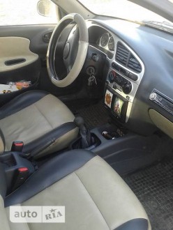 96355198fx.jpg